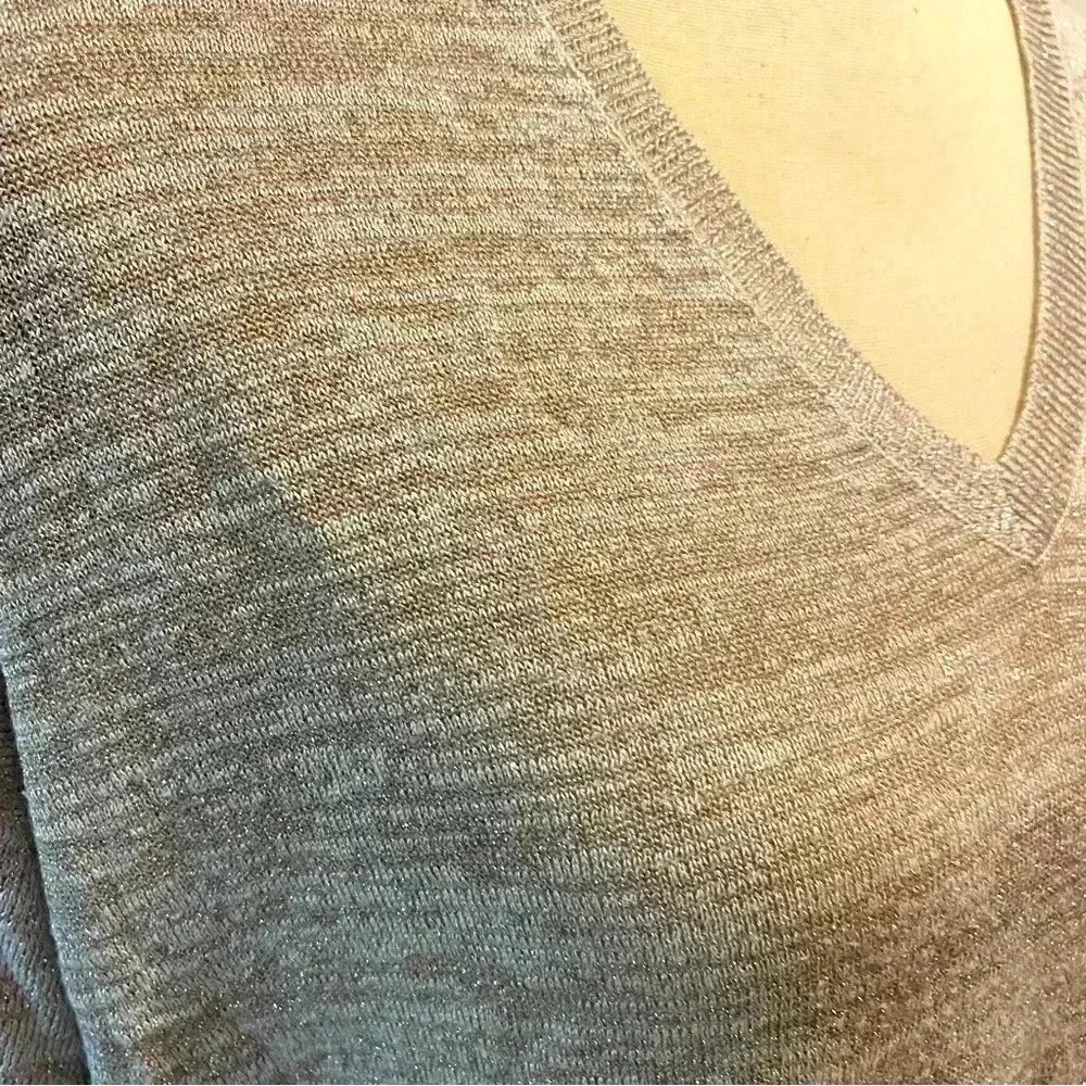 Joie Calee V-Neck Knit Sweater in Beige/Gold Size S